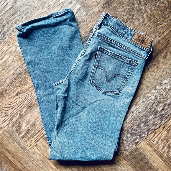 Levi's Denim - 🎯3/$10 Levi's Jeans 545 Low Boot Cut Medium Wash Denim 8